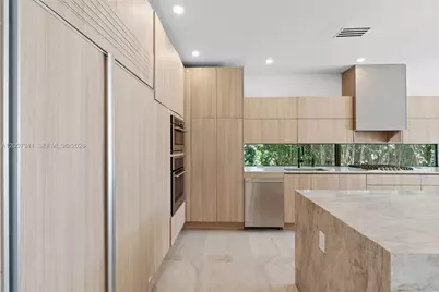 550 S Shore Dr, Miami Beach, FL 33141 - Photo 21