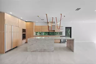 550 S Shore Dr, Miami Beach, FL 33141 - Photo 19
