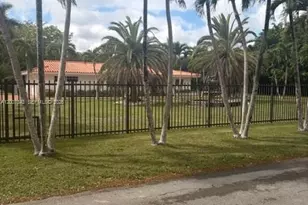 7090 SW 62nd St, Miami, FL 33143 - Photo 3