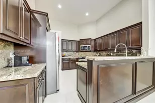 12438 NW 57th Ct, Coral Springs, FL 33076 - Photo 5