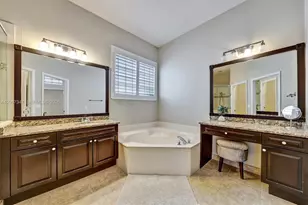 12438 NW 57th Ct, Coral Springs, FL 33076 - Photo 13