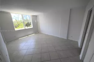 3660 NE 166th St, North Miami Beach, FL 33160 - Photo 11