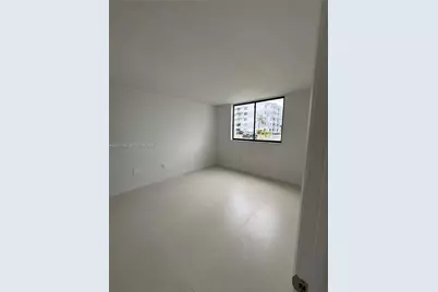 8261 NW 8th St #130, Miami, FL 33126 - Photo 5