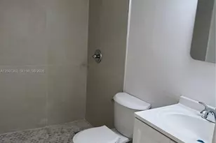 8261 NW 8th St, Miami, FL 33126 - Photo 3
