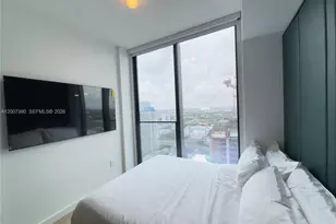 20 NE 11th St, Miami, FL 33132 - Photo 9