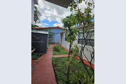 3431-3433 SW 4th St, Miami, FL 33135 - Photo 9