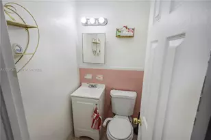 571 E 60th St, Hialeah, FL 33013 - Photo 5