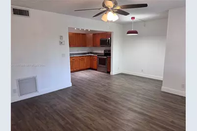 [Address not provided], West Palm Beach, FL 33417 - Photo 3