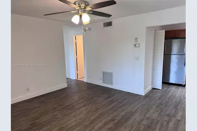 [Address not provided], West Palm Beach, FL 33417 - Photo 5