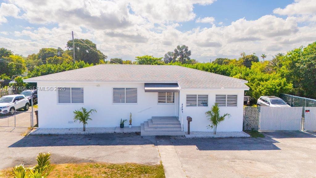 5290 Palm Ave - 5290 Palm Ave, Hialeah, FL 33012 Luxury Property | Jose Angel Pina