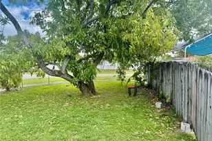 509 SW 78th Ct, Miami, FL 33144 - Photo 9