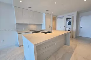 700 NE 24th St, Miami, FL 33137 - Photo 11