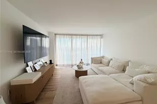 3701 N Country Club Dr, Aventura, FL 33180 - Photo 13