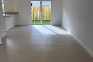 2573 SE 25th Ter, Homestead, FL 33035 - Photo 9