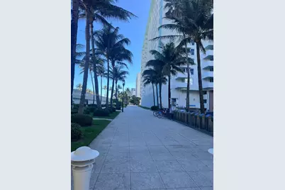 2899 Collins Ave #1040, Miami Beach, FL 33140 - Photo 19