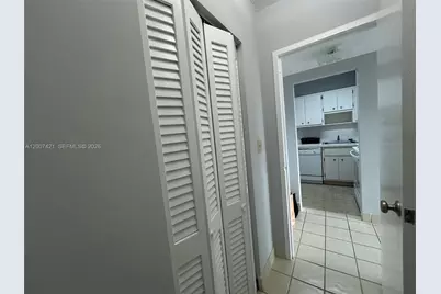 2899 Collins Ave #1040, Miami Beach, FL 33140 - Photo 13