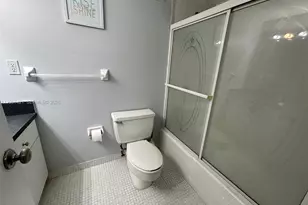 2899 Collins Ave, Miami Beach, FL 33140 - Photo 11