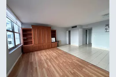 2899 Collins Ave #1040, Miami Beach, FL 33140 - Photo 9