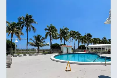 2899 Collins Ave #1040, Miami Beach, FL 33140 - Photo 15