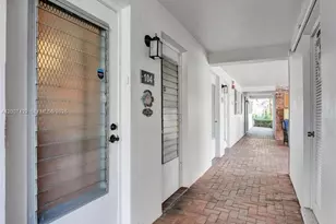 455 Paradise Isle Blvd, Hallandale Beach, FL 33009 - Photo 15
