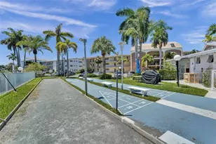 455 Paradise Isle Blvd, Hallandale Beach, FL 33009 - Photo 9