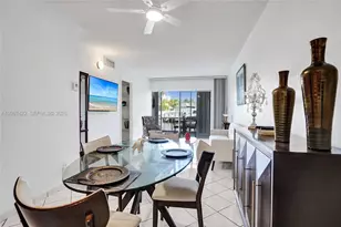 455 Paradise Isle Blvd, Hallandale Beach, FL 33009 - Photo 7