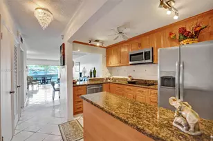 455 Paradise Isle Blvd, Hallandale Beach, FL 33009 - Photo 17