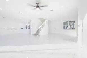 801 Tanglewood Cir, Weston, FL 33327 - Photo 11