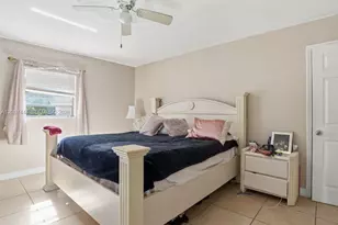 1110 22nd Ave NE, Naples, FL 34120 - Photo 9