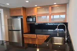100 Bayview Dr, Sunny Isles Beach, FL 33160 - Photo 21