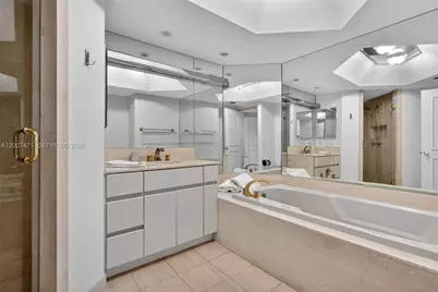 3000 Island Blvd #2305, Aventura, FL 33160 - Photo 39