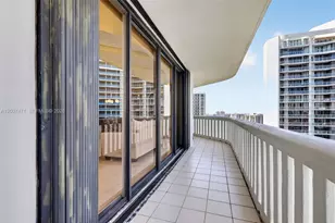 3000 Island Blvd, Aventura, FL 33160 - Photo 47
