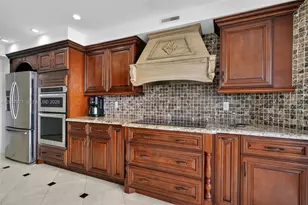 3000 Island Blvd, Aventura, FL 33160 - Photo 17