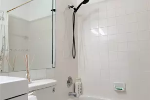 1510 W Lacosta Dr W, Pembroke Pines, FL 33027 - Photo 19