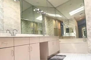 1510 W Lacosta Dr W, Pembroke Pines, FL 33027 - Photo 15