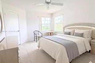 1510 W Lacosta Dr W, Pembroke Pines, FL 33027 - Photo 23
