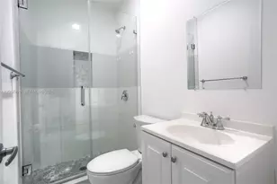19150 S St Andrews Dr, Hialeah, FL 33015 - Photo 11