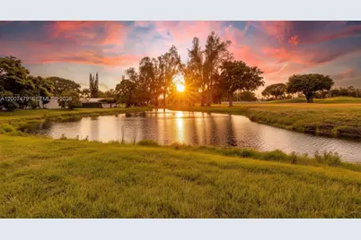 19150 S Saint Andrews Dr, Hialeah, FL 33015 - Photo 31