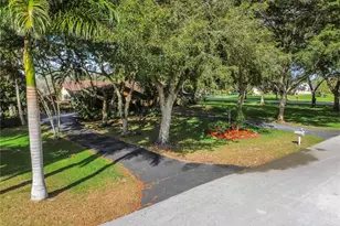 10651 SW 27th St, Davie, FL 33328 - Photo 61