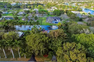 10651 SW 27th St, Davie, FL 33328 - Photo 49