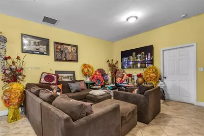 1320 NE 135th St, North Miami, FL 33161 - Photo 7