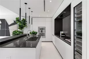 300 Biscayne Blvd Way, Miami, FL 33131 - Photo 11