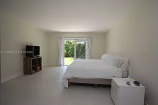 5620 Alton Rd, Miami Beach, FL 33140 - Photo 13