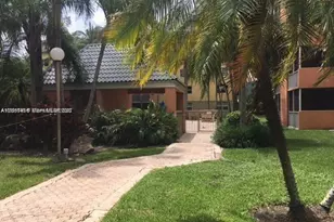 8205 Lake Dr, Doral, FL 33166 - Photo 19