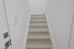 17911 NW 68th Ave, Hialeah, FL 33015 - Photo 9