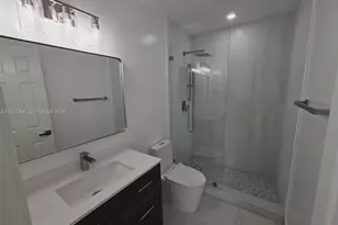 17911 NW 68th Ave, Hialeah, FL 33015 - Photo 21