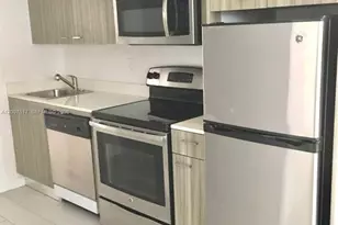 740 Meridian Ave, Miami Beach, FL 33139 - Photo 3