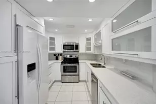 3725 S Ocean Dr, Hollywood, FL 33019 - Photo 7