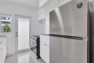 9200 E Bay Harbor Dr, Bay Harbor Islands, FL 33154 - Photo 15