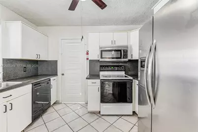 9610 SW 16th St, Miami, FL 33165 - Photo 13